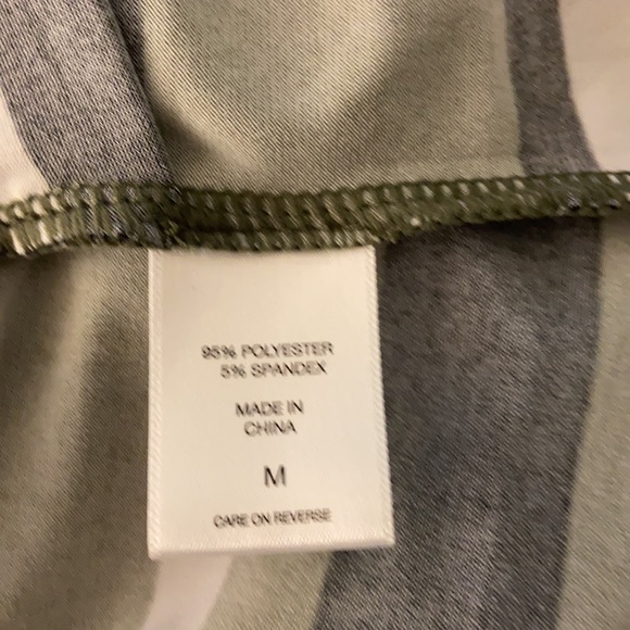 7th Avenue Design Studio sleevesless top - Picture 8 of 9